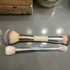 Seint makeup brushes